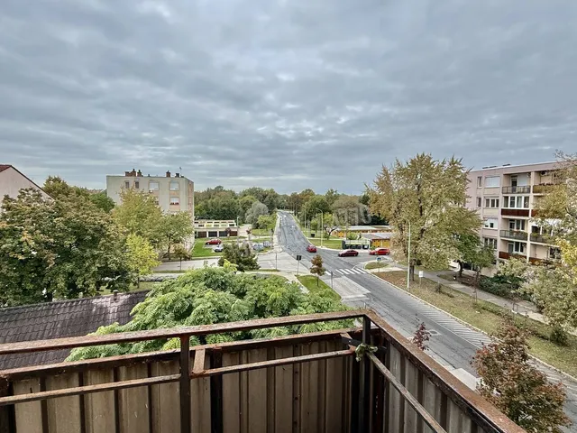 Kiadó lakás Oroszlány, Dózsa György utca 38 nm