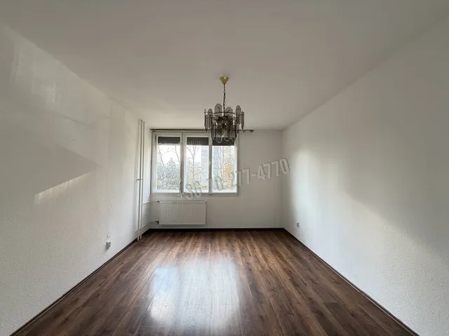 Eladó lakás Oroszlány, Népek barátsága utca 50 nm