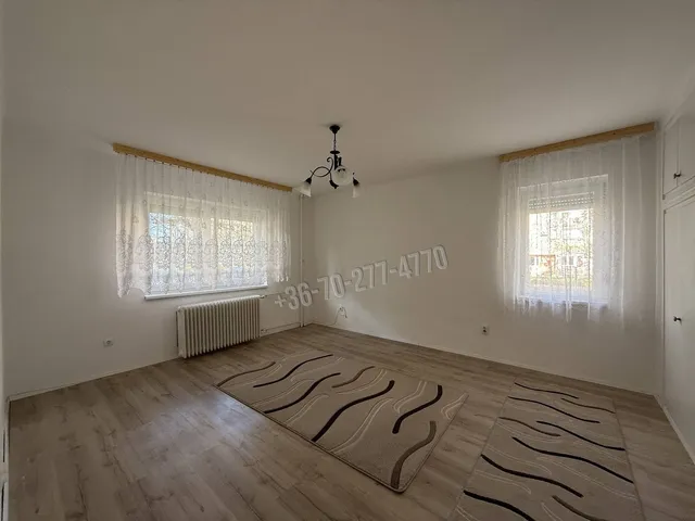 Kiadó lakás Oroszlány, Dózsa György utca 38 nm