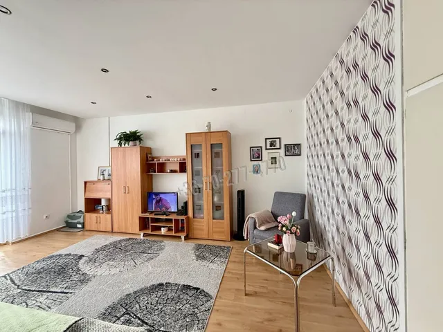 Eladó lakás Oroszlány, Rákóczi Ferenc út 40 nm