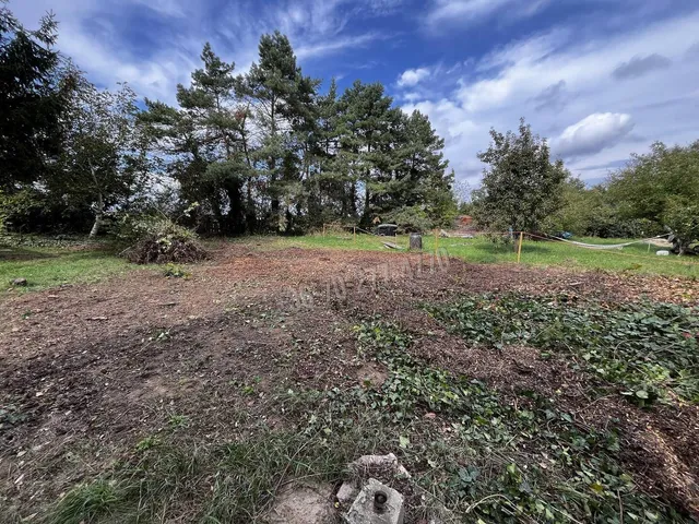 Eladó telek Oroszlány 1183 nm