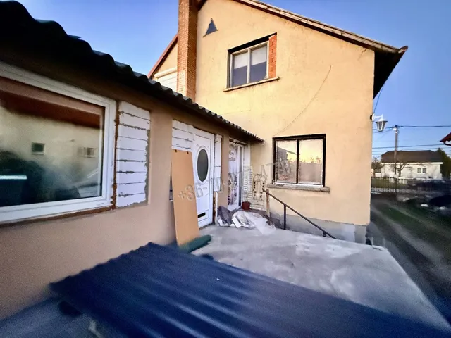 Eladó ház Szomód 170 nm