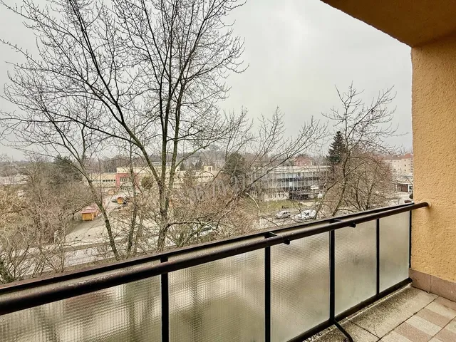 Eladó lakás Oroszlány 55 nm