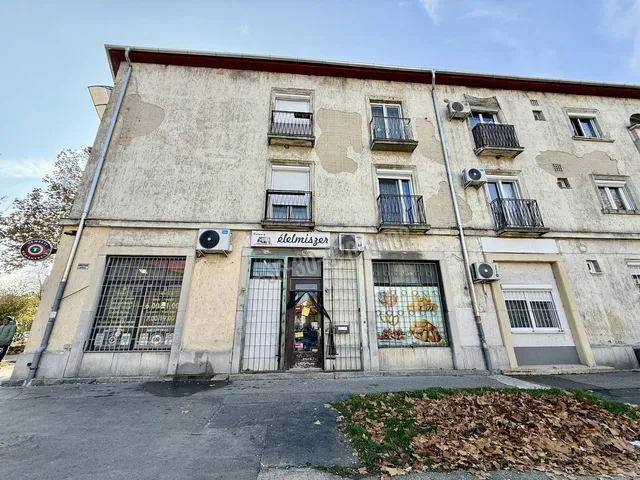 Eladó lakás Oroszlány, Óváros 57 nm