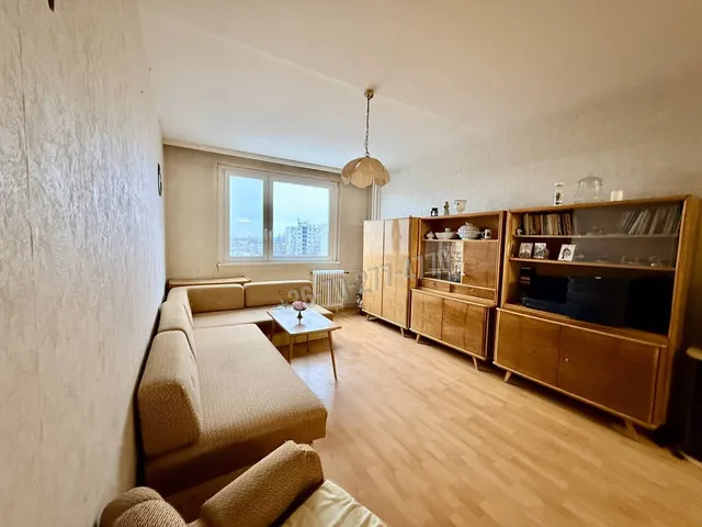 Eladó lakás Oroszlány 62 nm