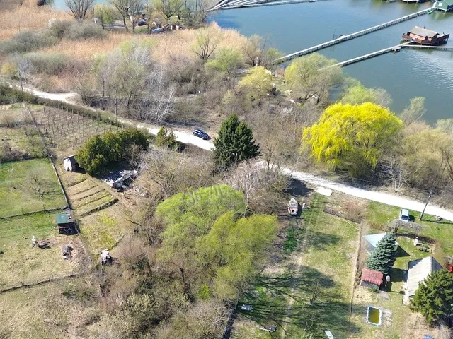 Eladó telek Oroszlány 1500 nm