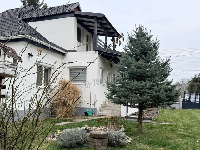 Eladó ház Oroszlány 153 nm