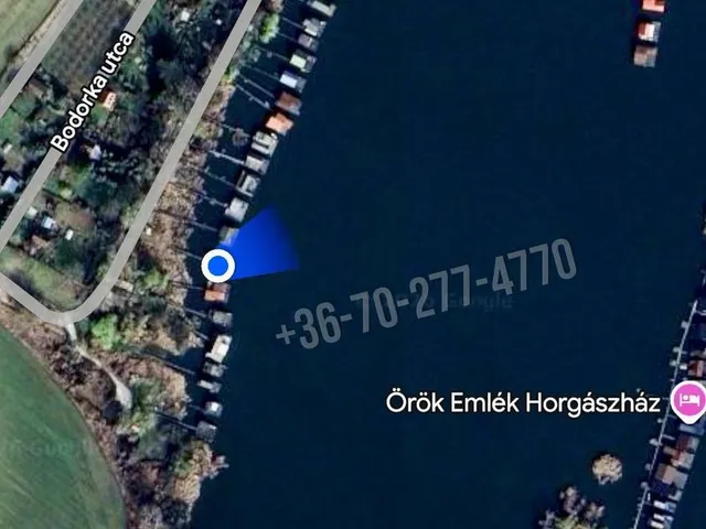 Eladó üdülő és hétvégi ház Oroszlány, Bokodi Tópart 18 nm