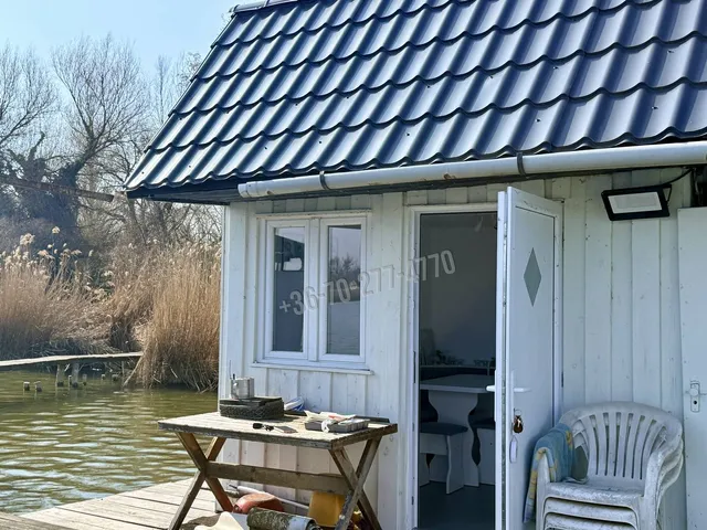 Eladó nyaraló Oroszlány 18 nm