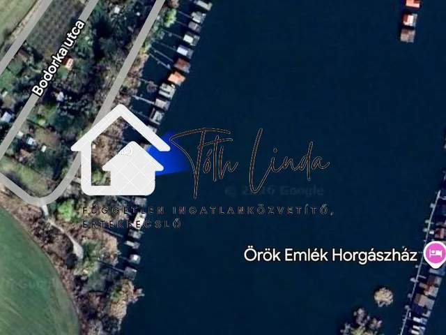 Eladó nyaraló Oroszlány, Bokodi Tópart 18 nm