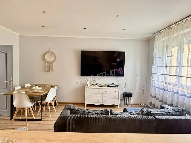 Eladó lakás Oroszlány, Óváros 58 nm