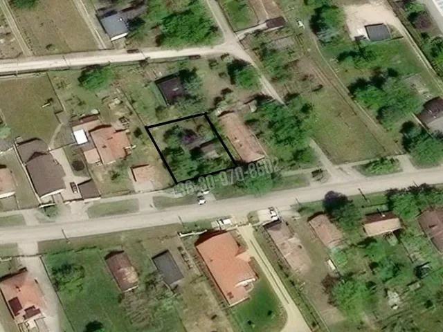 Eladó ház Komárom, Koppánymonostor, Koppány Vezér út 32 nm