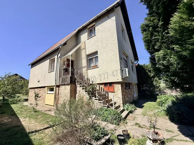 Eladó ház Tatabánya, Bánhida 200 nm
