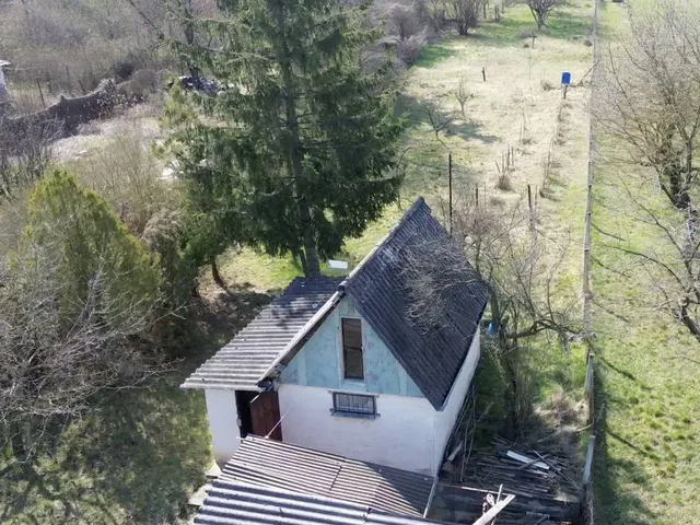 Eladó mezőgazdasági ingatlan Oroszlány 21 nm