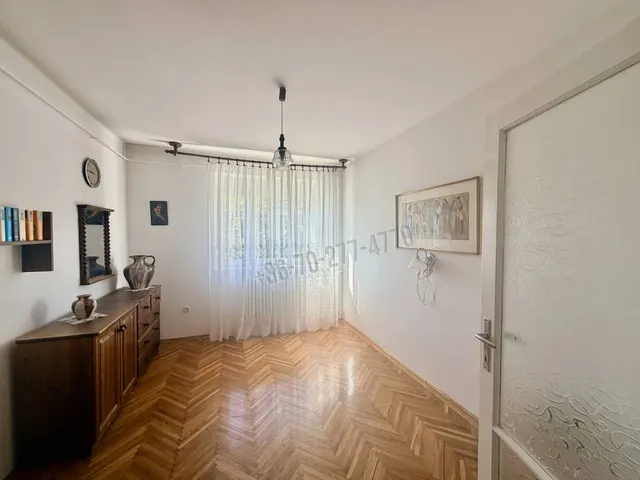 Eladó lakás Oroszlány 74 nm