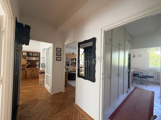 Eladó lakás Oroszlány 74 nm