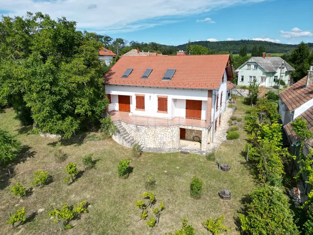 Eladó ház Rezi 150 nm