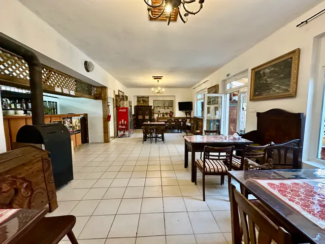 Eladó kereskedelmi és ipari ingatlan Karmacs 150 nm