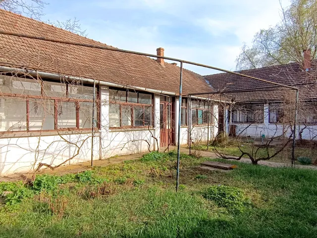 Eladó ház Pitvaros 130 nm