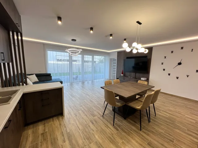 Kiadó ház Nyíregyháza, Sóstógyógyfürdő 140 nm