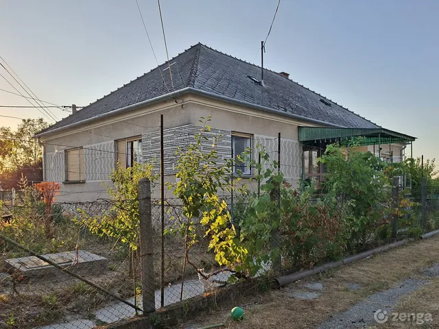 Eladó ház Dunaszentpál 136 nm
