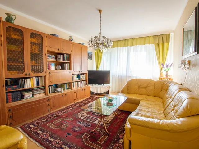 Eladó lakás Szombathely, Derkovits-lakótelep 75 nm