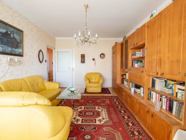 Eladó lakás Szombathely, Derkovits-lakótelep 75 nm