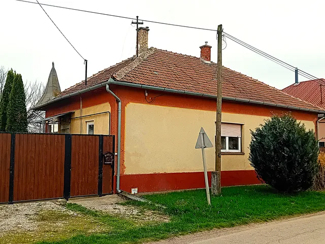 Eladó ház Rakamaz 132 nm