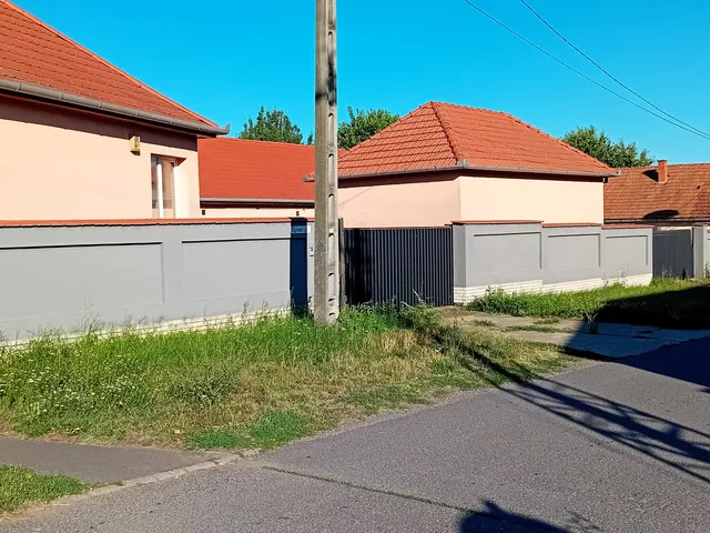 Eladó ház Tokaj 302 nm