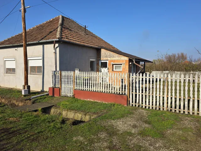 Eladó ház Rakamaz 88 nm