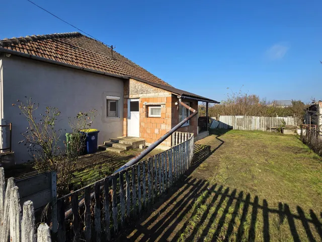 Eladó ház Rakamaz 88 nm