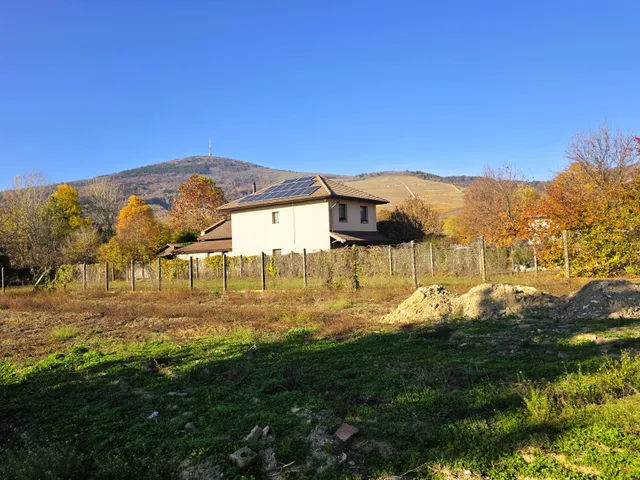 Eladó telek Tokaj 2098 nm