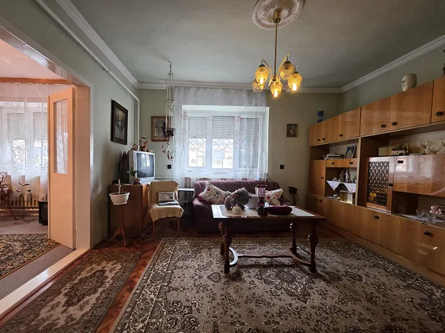 Eladó ház Rakamaz 82 nm