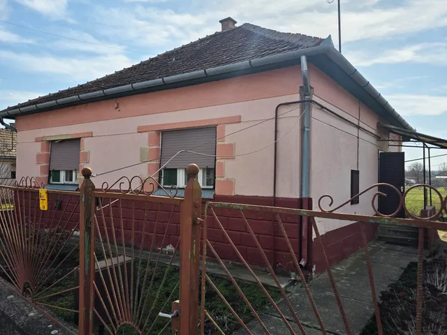Eladó ház Rakamaz 76 nm