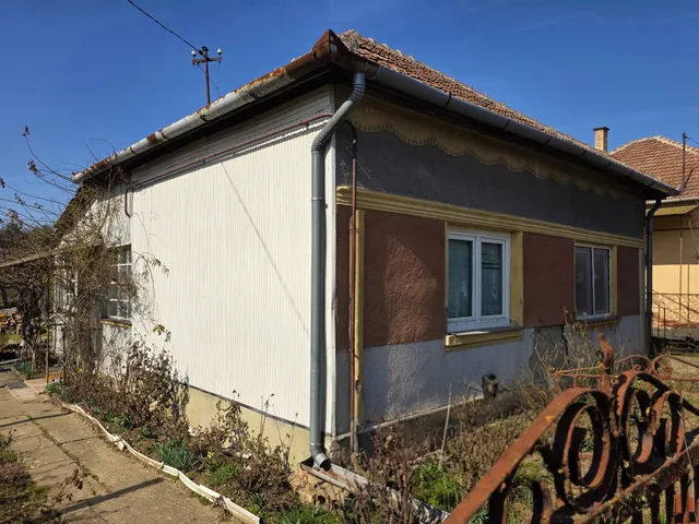 Eladó ház Rakamaz 67 nm