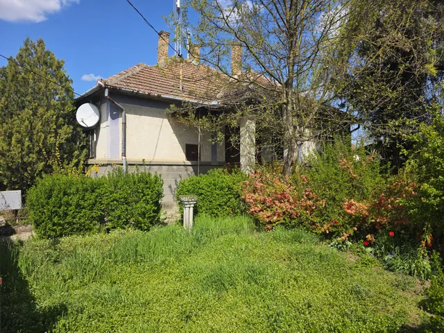 Eladó ház Tiszaeszlár 120 nm