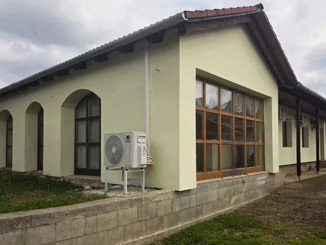 Eladó ház Rakamaz 232 nm