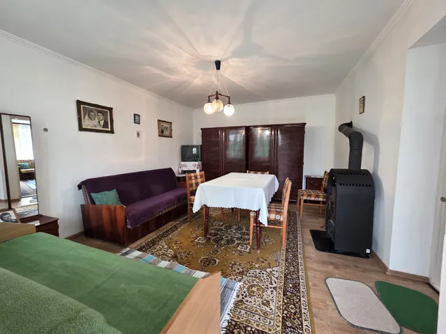Eladó ház Vágáshuta 84 nm