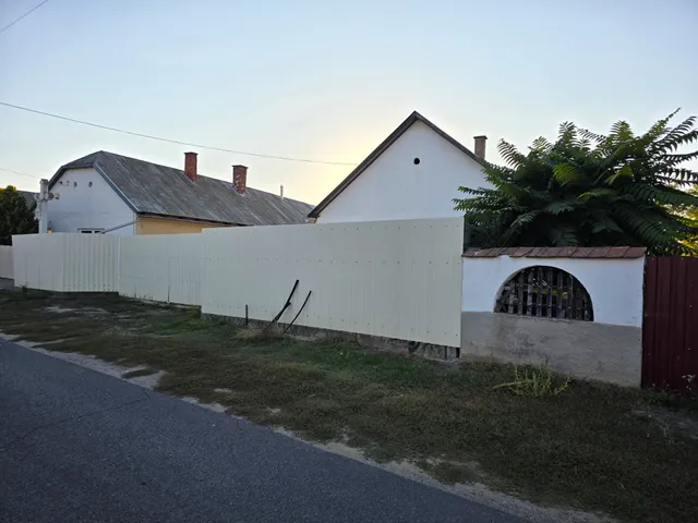 Eladó ház Buj 63 nm