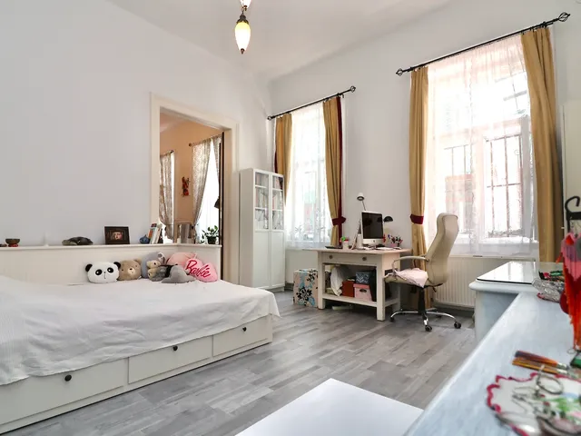 Eladó lakás Budapest VI. kerület 74 nm