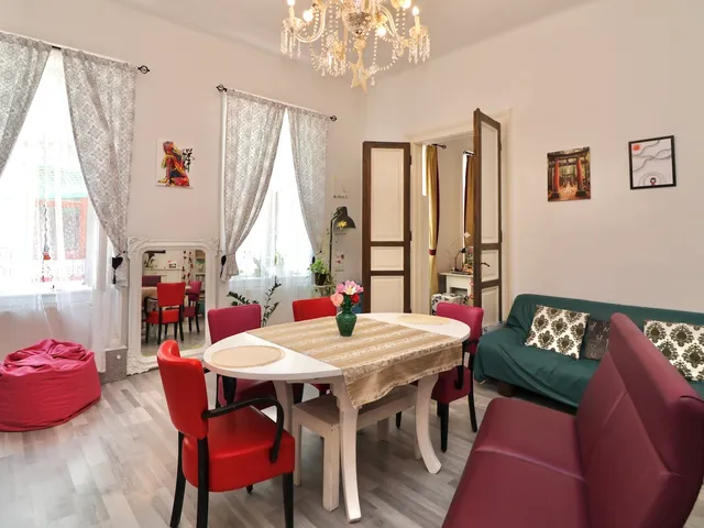Eladó lakás Budapest VI. kerület 74 nm