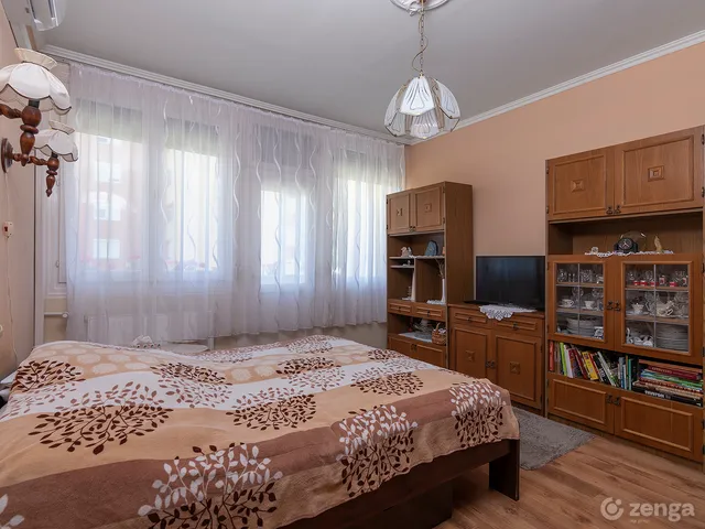 Eladó lakás Szombathely, Derkovits-lakótelep 65 nm