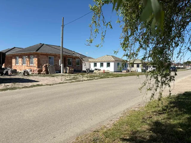 Eladó ház Kiskunlacháza 80 nm