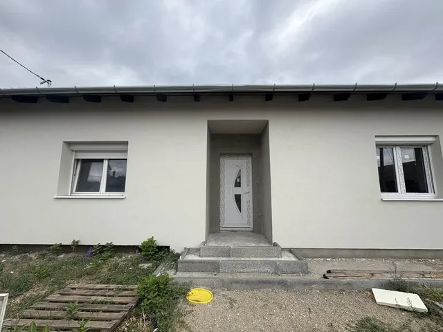 Eladó ház Szigethalom, Marlyntelep 122 nm