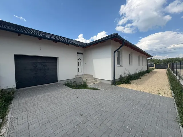 Eladó ház Szigetcsép 134 nm