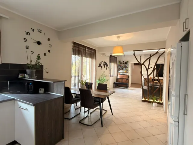 Eladó lakás Tököl, Pesti úti lakótelep 74 nm