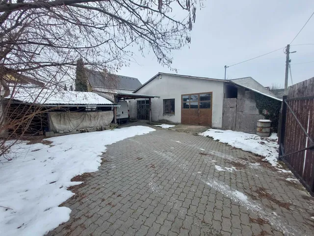 Eladó kereskedelmi és ipari ingatlan Szigetszentmiklós 261 nm