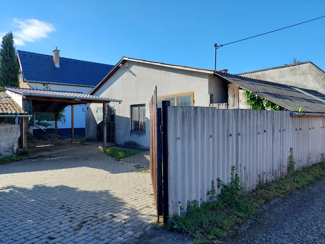 Eladó kereskedelmi és ipari ingatlan Szigetszentmiklós 261 nm