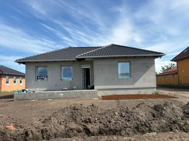 Eladó ház Kiskunlacháza 72 nm