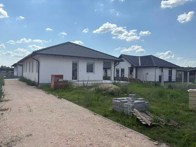 Eladó ház Szigetcsép 134 nm